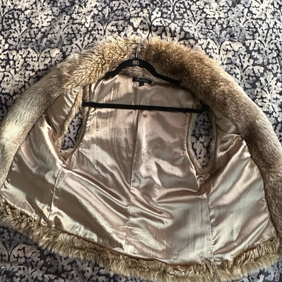 Honey Punch faux fur vest - Picture 11 of 14